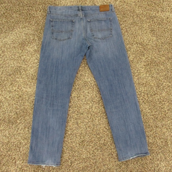 Lucky Brand Jeans Men's 39x33 Medium Wash 221 Straight Leg Stretch Denim - Picture 2 of 11
